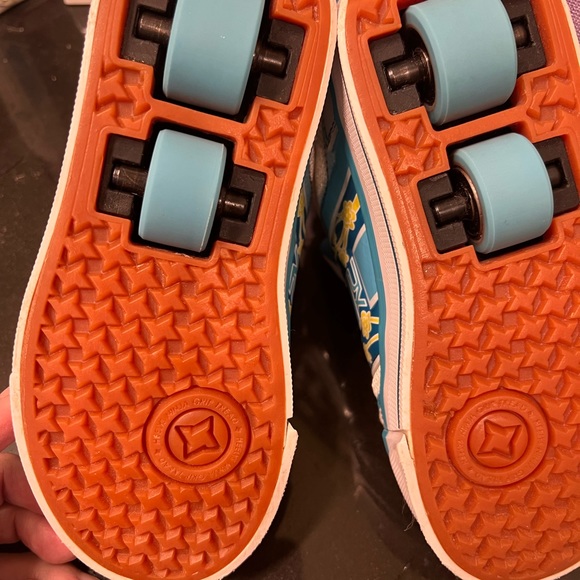 Girls Heelys size 12 - Picture 3 of 4